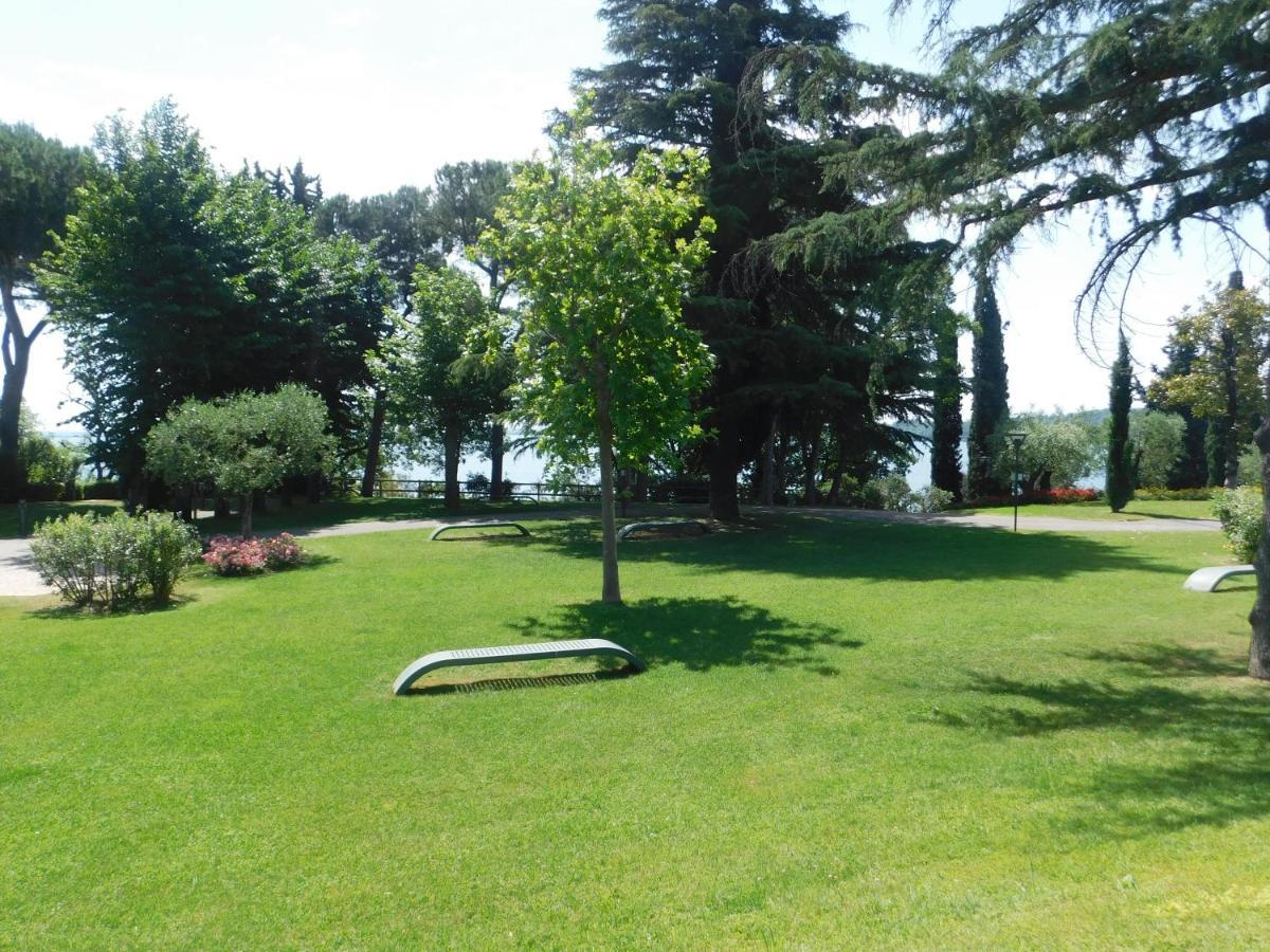 Lato Soleggiato @Gardazzurro Lägenhet Padenghe sul Garda Exteriör bild