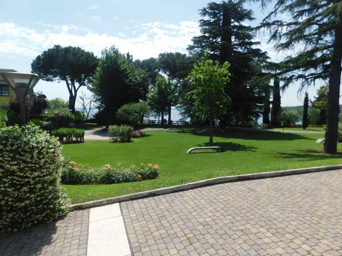Lato Soleggiato @Gardazzurro Lägenhet Padenghe sul Garda Exteriör bild