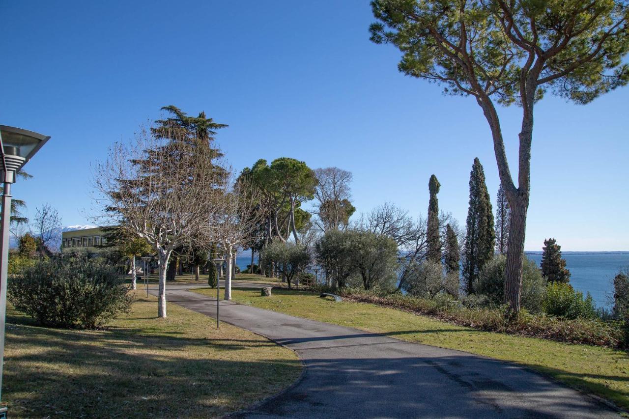 Lato Soleggiato @Gardazzurro Lägenhet Padenghe sul Garda Exteriör bild