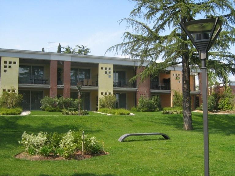 Lato Soleggiato @Gardazzurro Lägenhet Padenghe sul Garda Exteriör bild